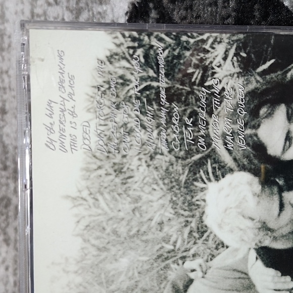 RED HOT CHILI PEPPERS BY THE WAY CD - Picture 3 of 8